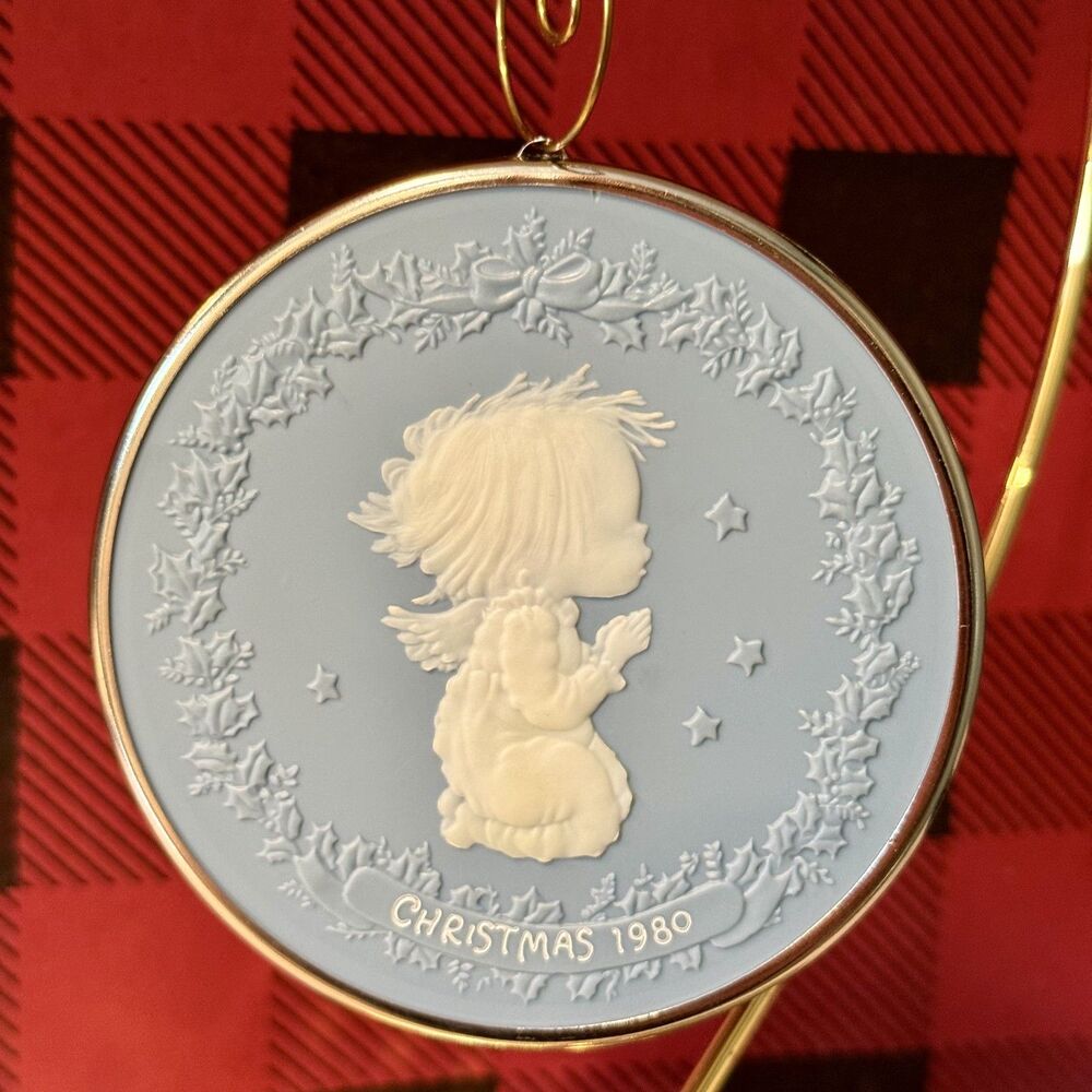 1980 Hallmark Tree Trimmer Betsey Clark Cameo Keepsake Christmas Ornament - Picture 2 of 5